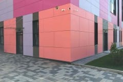stekljannyj-kozyrek-na-podvesah-v-podmoskove-14