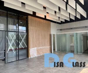 Стеклянные перегородки отделения банка «Развитие-Столица»