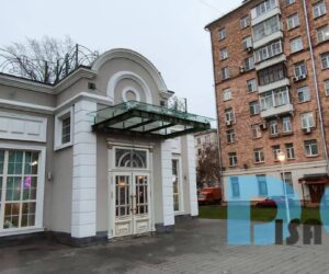 Стеклянный козырёк ресторана