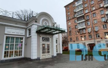 Стеклянный козырёк ресторана